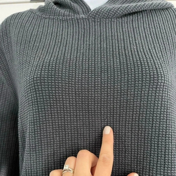 KUWALLATEE/ Grey waffle knit hoodie/ Size US L - Picture 5 of 12
